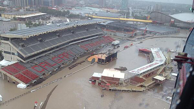 alberta_floods_saddledome