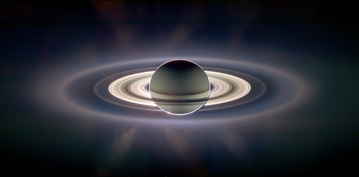 saturn_cassini2006