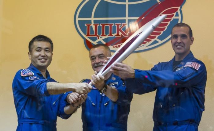 sochi_torch_ISS5
