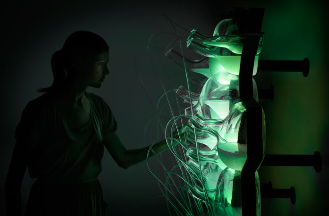 hacking-bacteria-bio-light-670