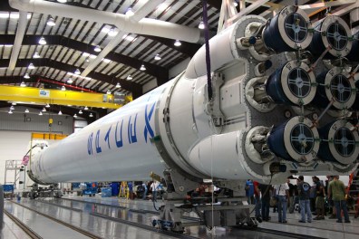 spacex-falcon-9-rocket-large